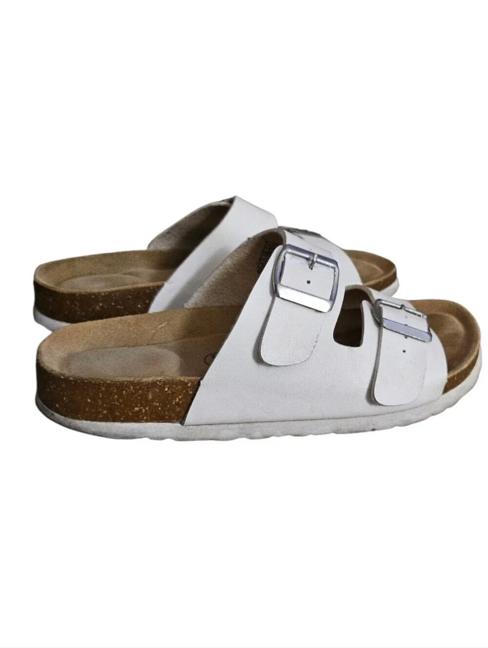 Cushionaire SZ6.5 White Lane Cork Footbed Double Buckle Strap Sandals